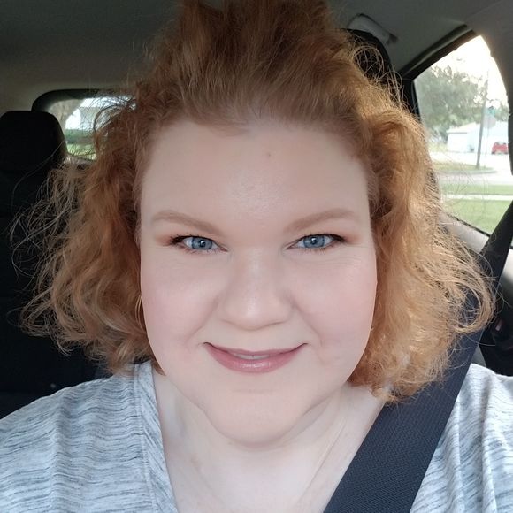 Meet your Posher, Jenni - Picture 1 of 1